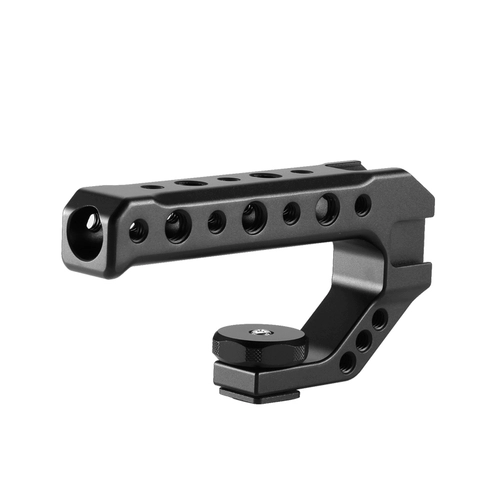 Камера, сапоги, ручка, микрофон, трубка