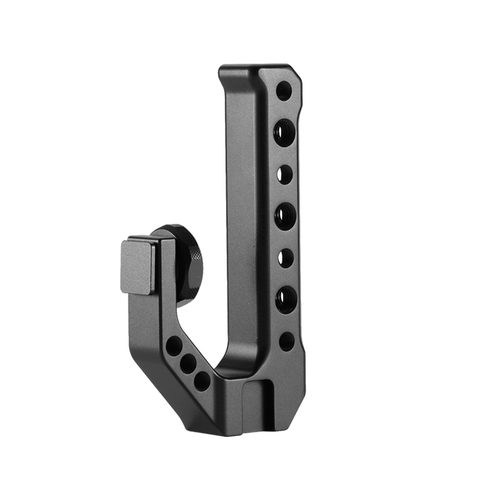 Камера, сапоги, ручка, микрофон, трубка