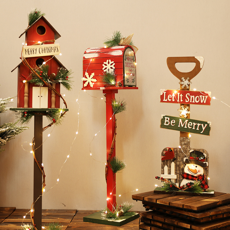 Christmas Wood Lodge Box Letterbox Iron Shovel Interior Shop Window Swing Accessories Ground Scene Decoration Items Arrangement Pendulum