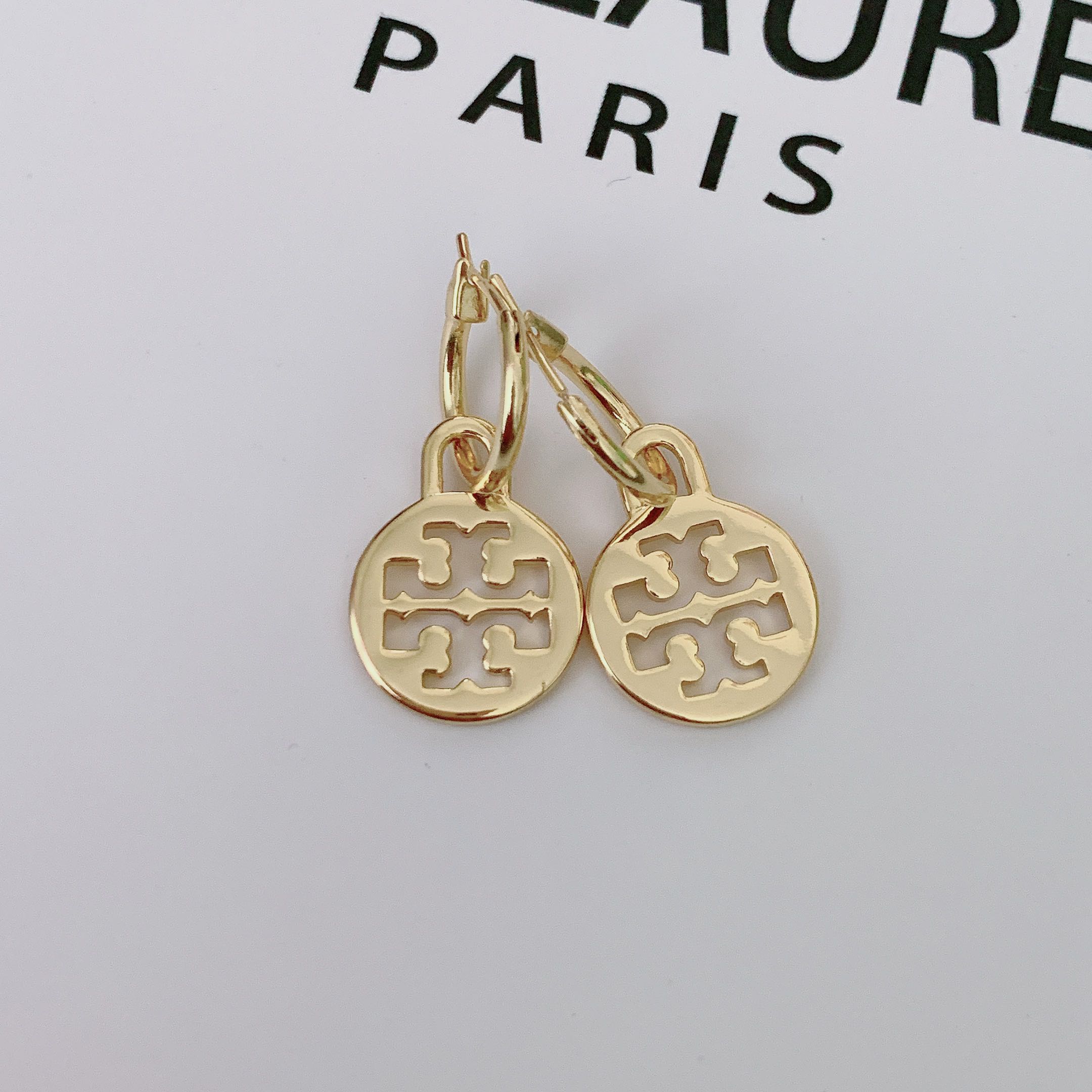 European and American style jewelry fashion all-match real gold plated personality hollow logo simple temperament earrings earrings