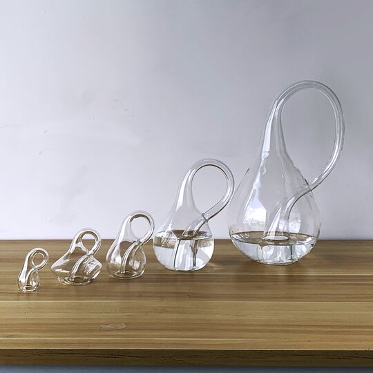 Klein bottle Klein bottle small size can not be filled with water four-dimensional space bottle European style mini creative bottle mold