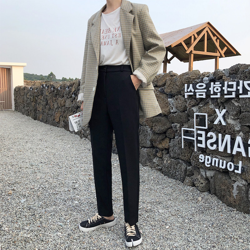 Cigarette pipe pants women's high waist 2019 autumn new slim casual pants white Korean version suit straight nine-point overalls