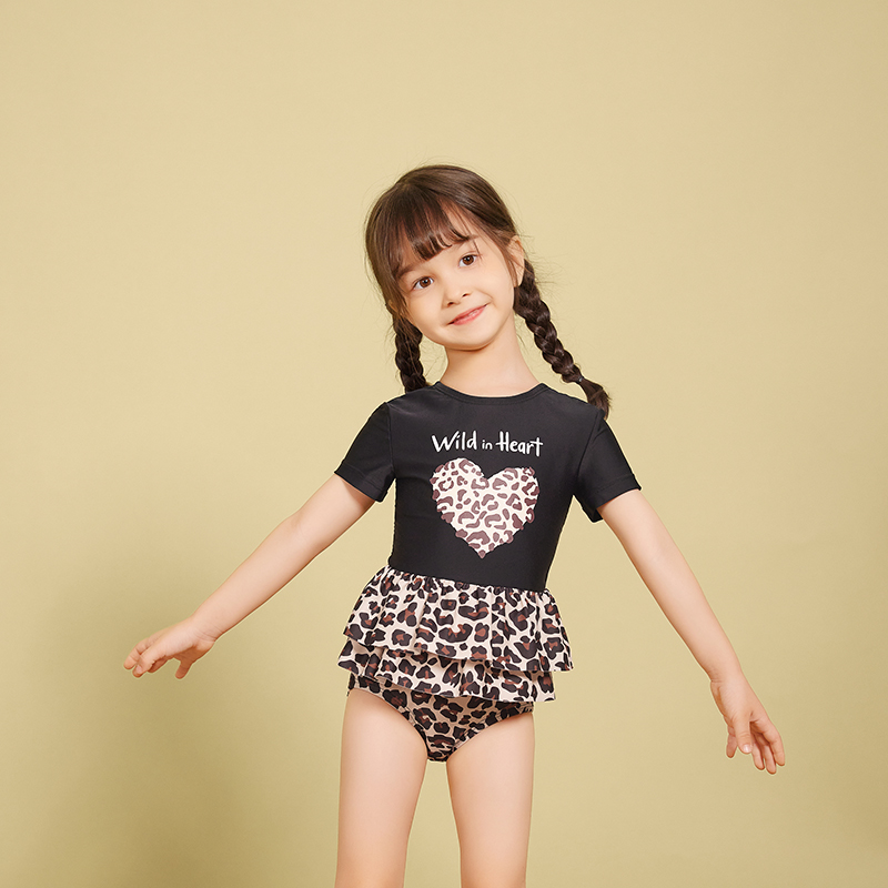 Small goldfish children's swimsuit girl Summer conjoined child girl girl quick Net red Fashion Princess foreign style cute skirt