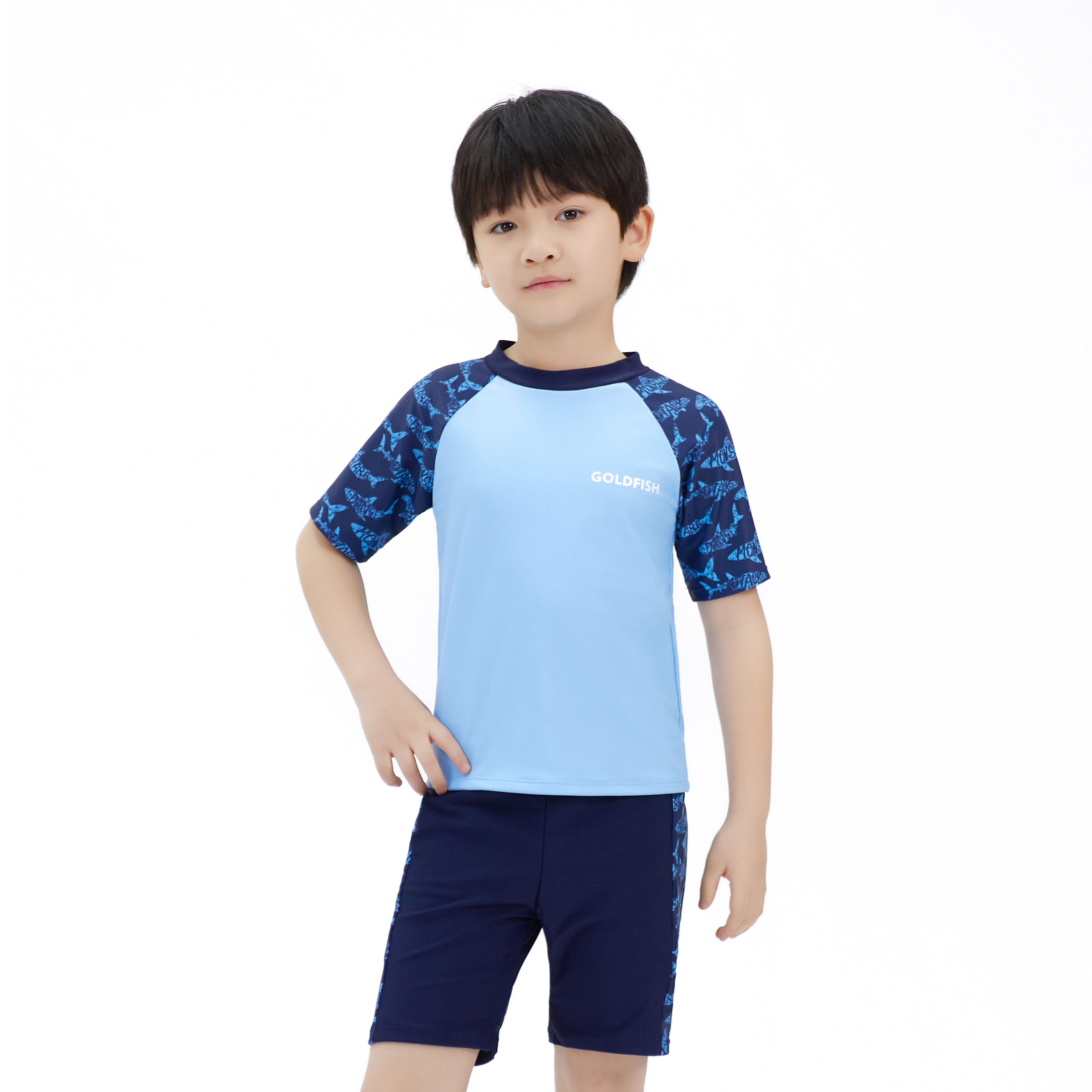 Small goldfish child bathing suit boy CUHK boy teenagers junior high school boy's split speed dry swimsuit 10-year-old summer