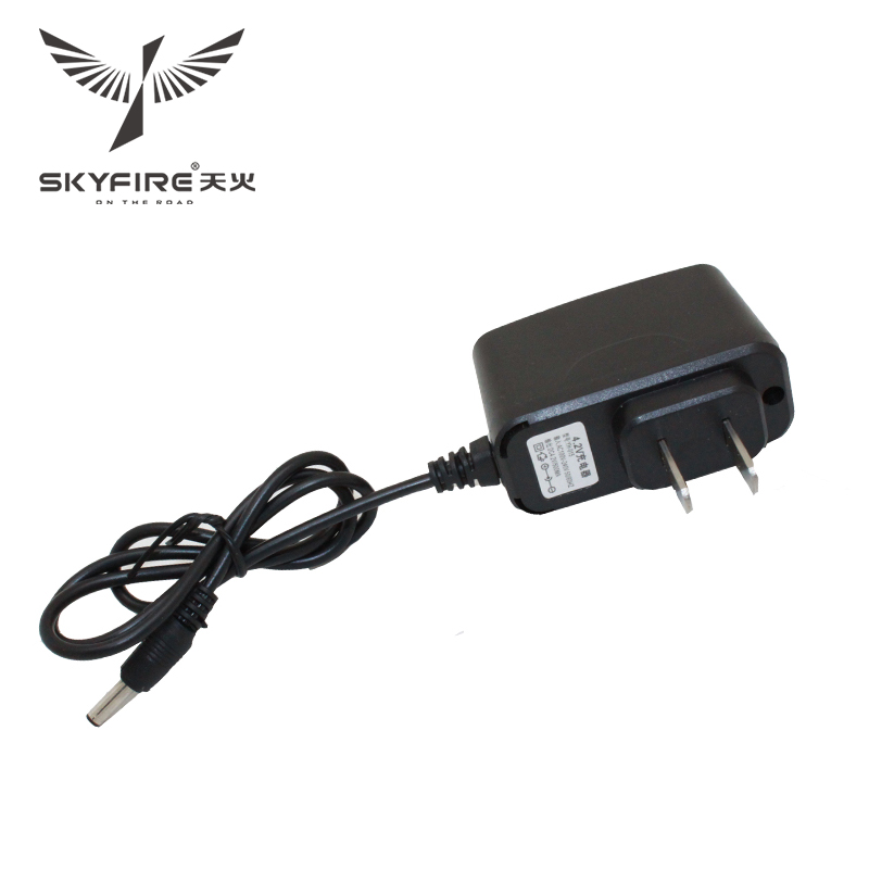 Tianhuo 18650 battery charger lithium battery charging strong light flashlight direct charging charger