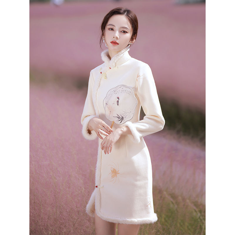 Huaxie Li white cheongsam skirt women 2021 new winter padded improved winter plus velvet long sleeve small