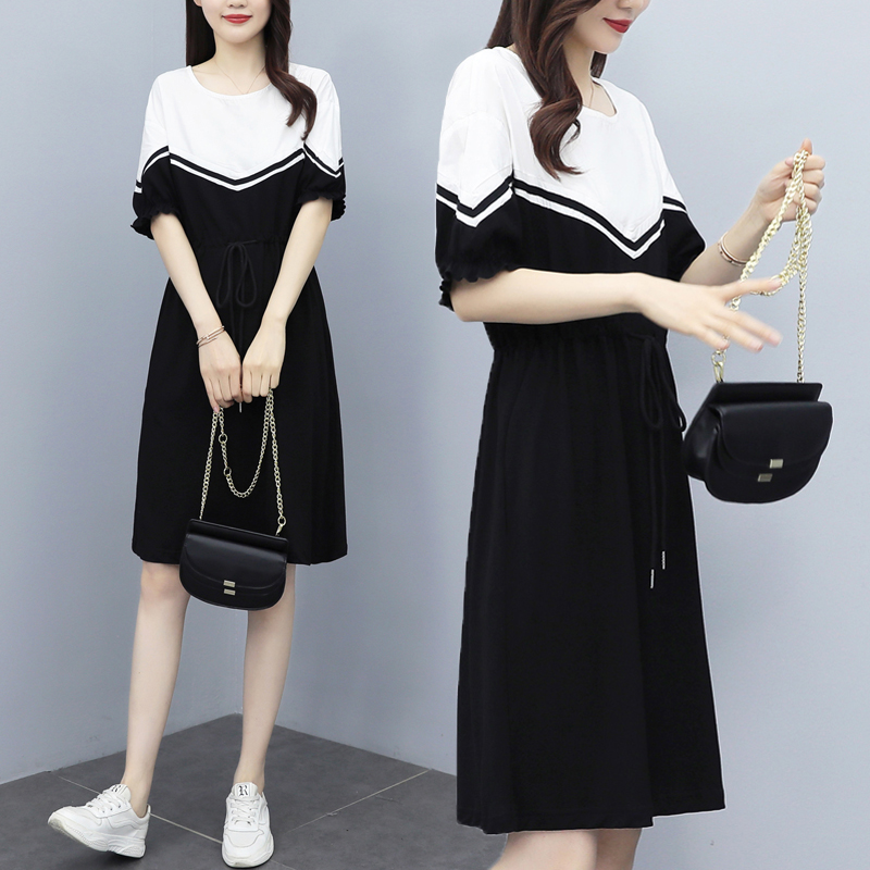 Short-sleeved dress women's mid-length version 2022 summer new style waist slim casual loose stitching black and white skirt women