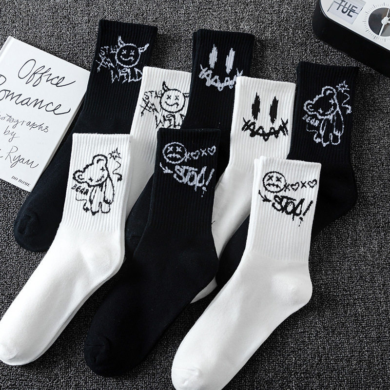 Men's Sports Socks Spring and Summer Ghost Face Large Size Socks Basketball Cotton Socks Spring Graffiti Black and White Long Socks Men's Mid-Calf Socks