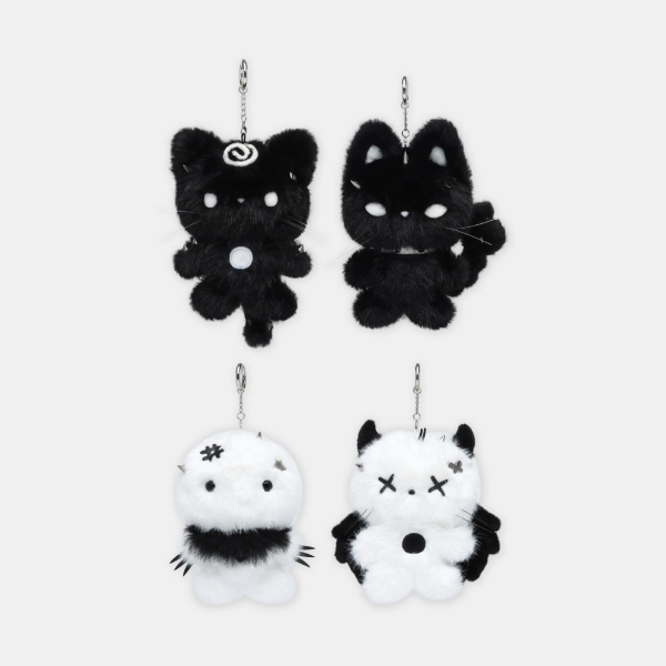 Aespa Official Black and White Plush Dolls Karina, Yoo Ji-Min, Winter, Kim Dami, Yeo Jin-Jo Aespa Official Black and White Plush Dolls Karina, Yoo Ji-Min, Winter, Kim Dami, Yeo Jin-Jo