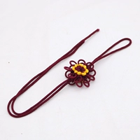 Винный красный хризантемный узел