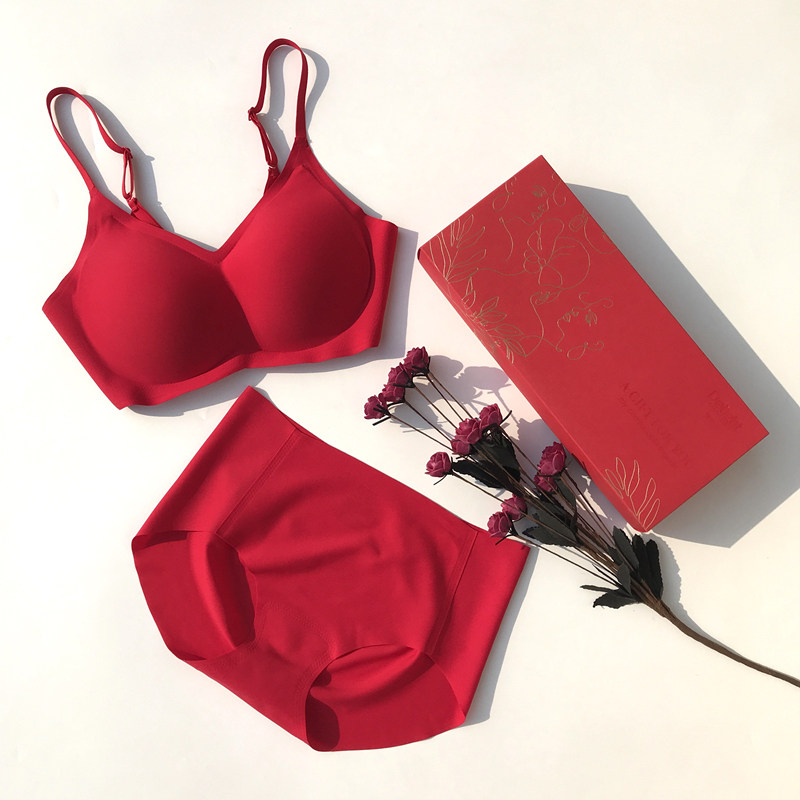 Japan SKIN comfortable gathering bra with sexy big red wedding gift box set bra