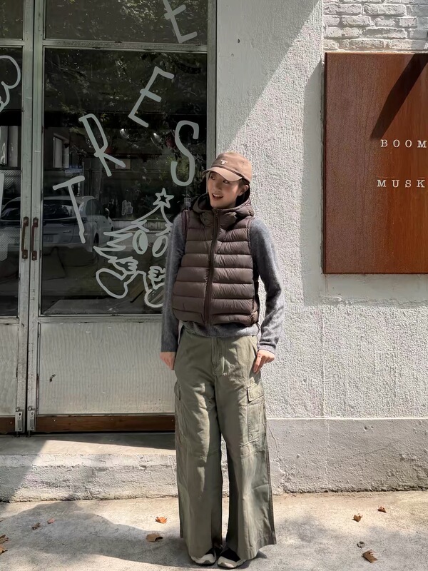 1017 Today's Purchase: Shield 15D Ultra-Fine Windproof Hooded White Duck down Vest - Bust 114, Length 54 1017 Today's Purchase: Shield 15D Ultra-Fine Windproof Hooded White Duck down Vest - Bust 114, Length 54