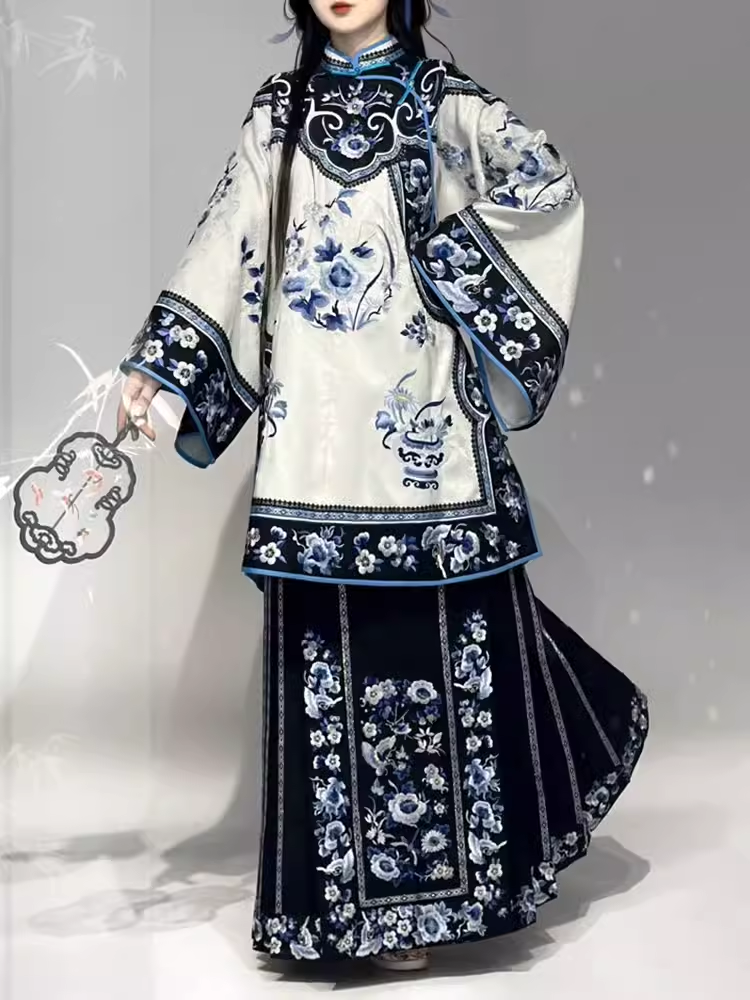 Китайцы одежда наборы 高端清代汉服新中式中国风古装女黑色马面裙上衣印花刺绣氅衣套装