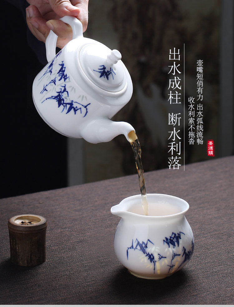 High - grade kung fu tea set ceramic teapot household jingdezhen blue and white exquisite Chinese teacups hand - made tea set