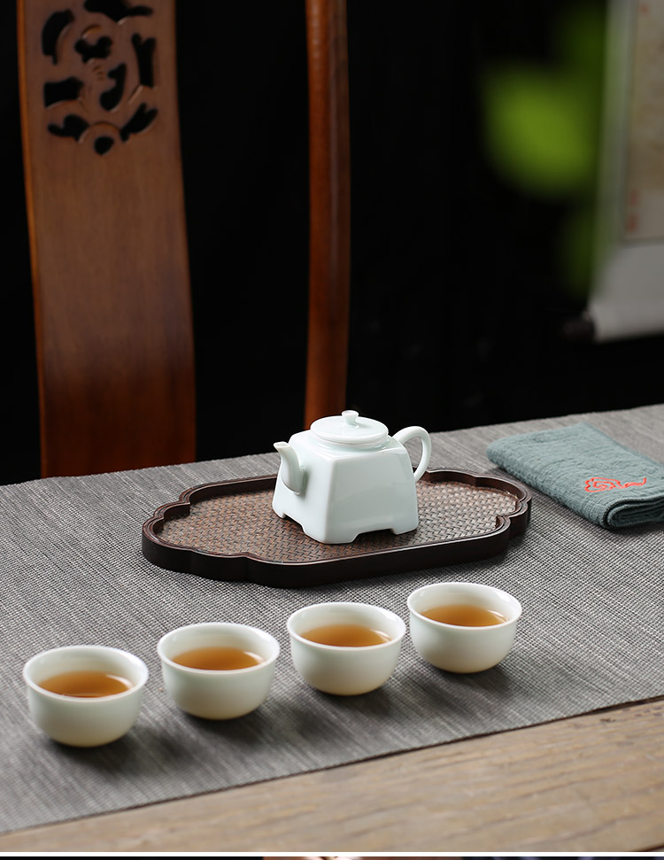 Jingdezhen up the fire which celadon manual kung fu single ceramic teapot household filtering little teapot