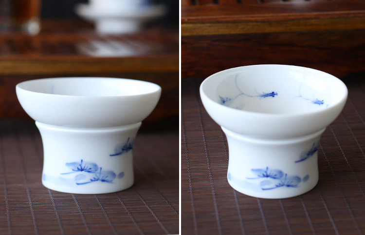 Jingdezhen up the fire which is hand made blue and white porcelain ceramic tea tea tea accessories filter separator filter is good