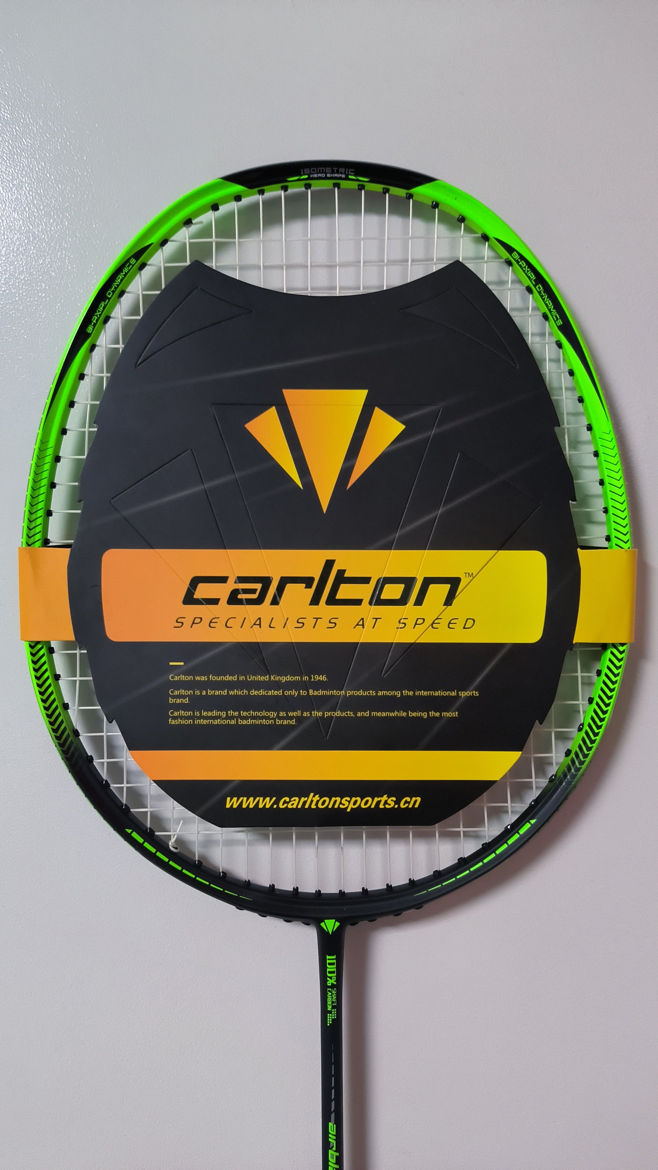 Carlton composite carbon fiber - совершенно новая ракетка для начинающих начального уровня в 2-х упаковках, слегка поврежденная из-за дефектов линии, как показано на рисунке Изображение 1