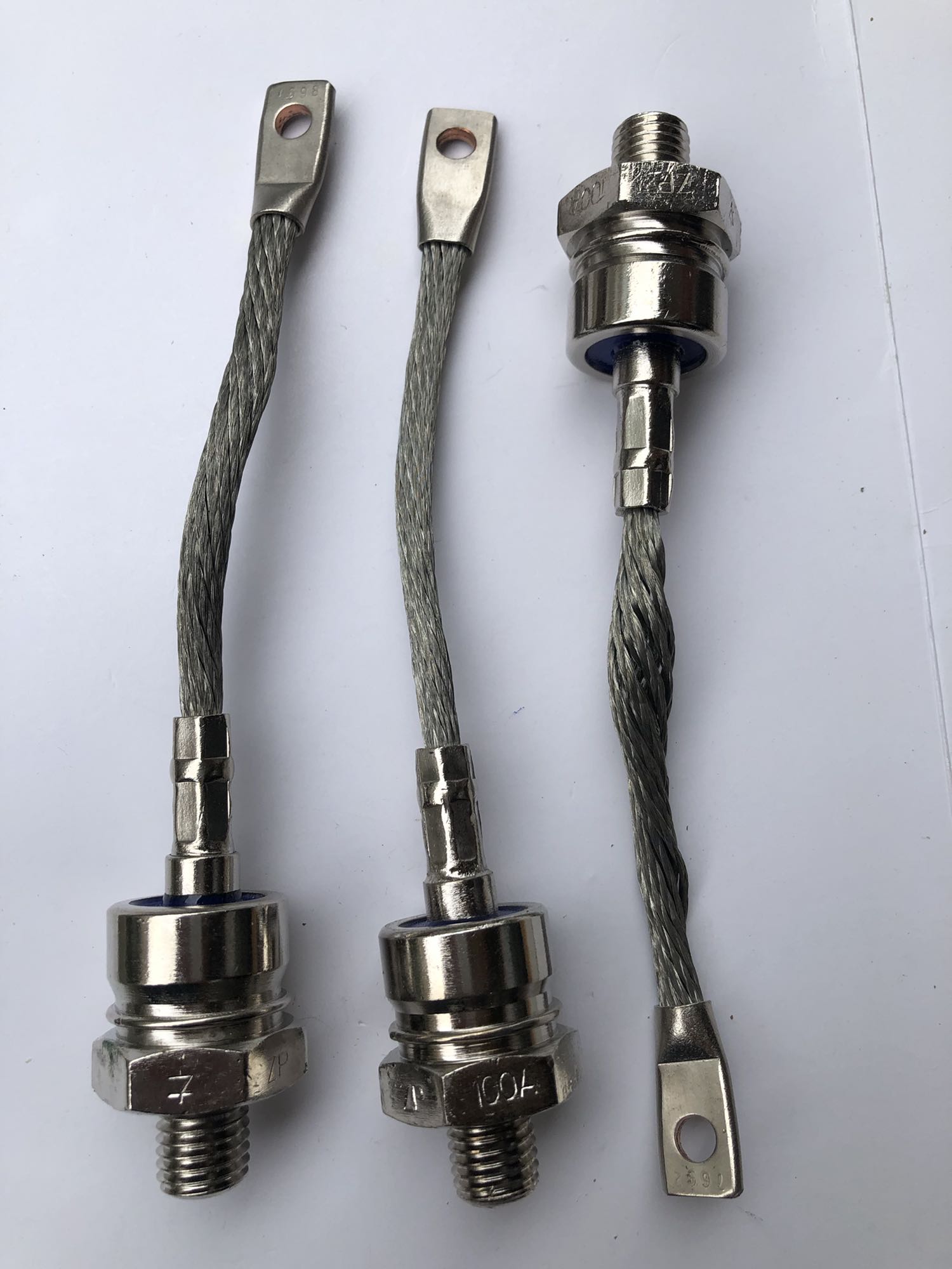 Spiral rectifier diode ZP100A 1200V screw mouth type spot please shoot straight new