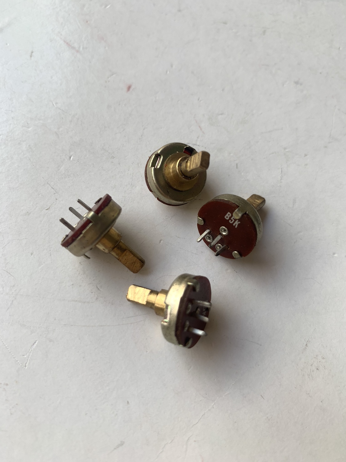 B5K potentiometer aircraft model remote control potentiometer total length 15MM 3 feet spot please shoot straight brand new