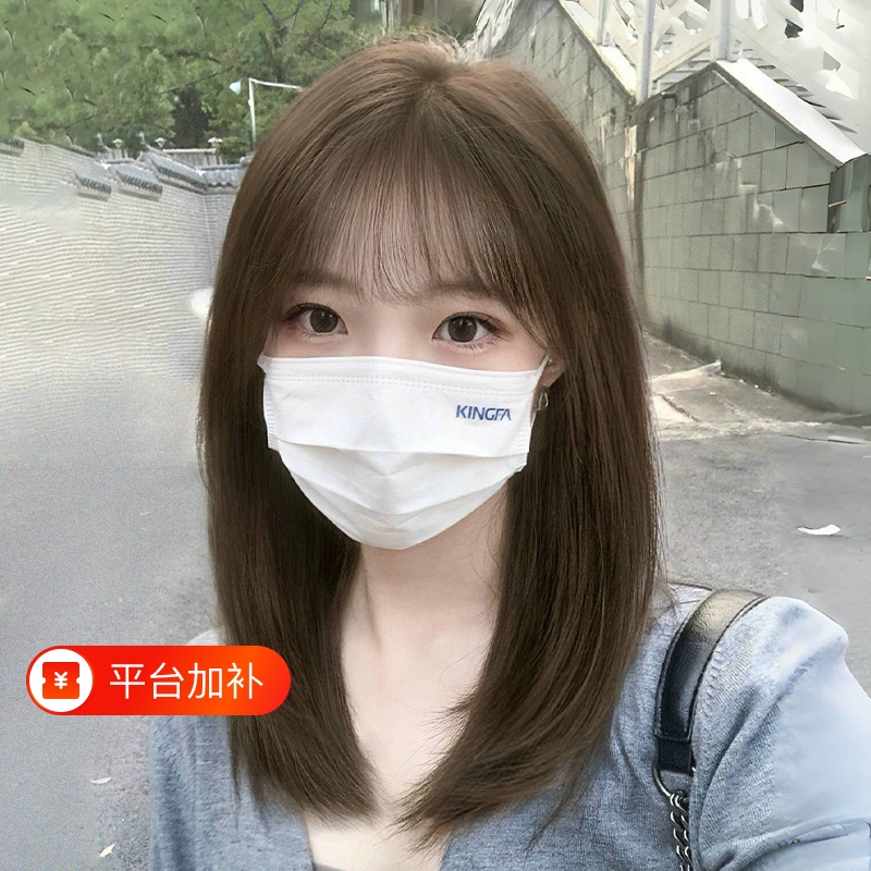 Wig for Women with Medium-Long Hair, Natural Hair Strands, Full Head Clavicle-Length Hair, Age-Reducing Short Hair, Wig for Round Face, Hairstyle with Bangs