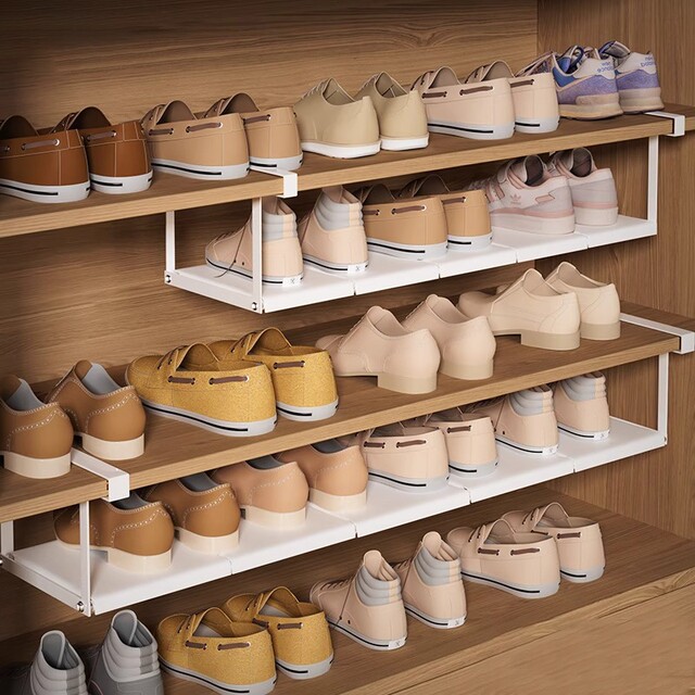 Shoe cabinet layered partition under hangable retractable cabinet storage artifact space-saving suspension shoe bracket double-layer