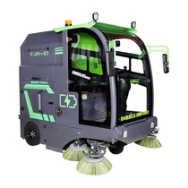 Large fully enclosed driving sweeper municipal sanitation garbage sweeper electric sweeper standard high-pressure gun