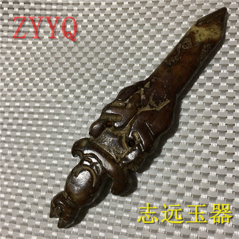 Imitation of Ming Dynasty Yongle period antiques collection natural old Xiuyu Palace female jade sword boutique carving treasure