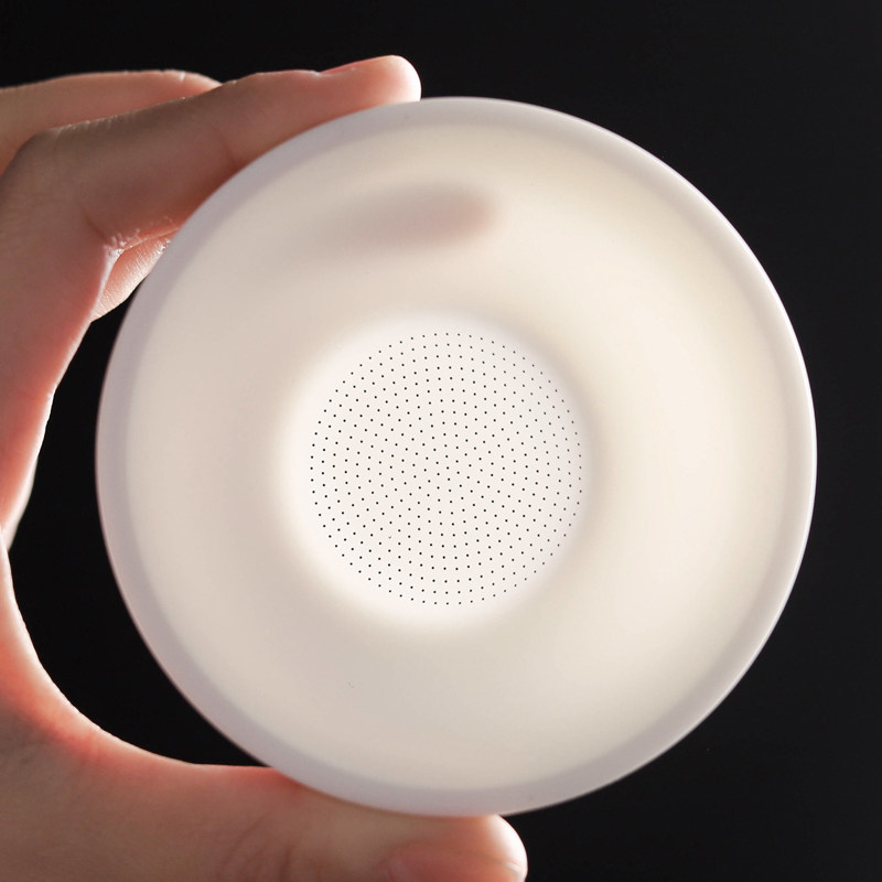 Song Cabinet Goat Fat Jade All Porcelain Integrated Tea Leak Creative Tea Leaf Filter Tea Bubble Filter Tea Vegetarian Fever No Glazed