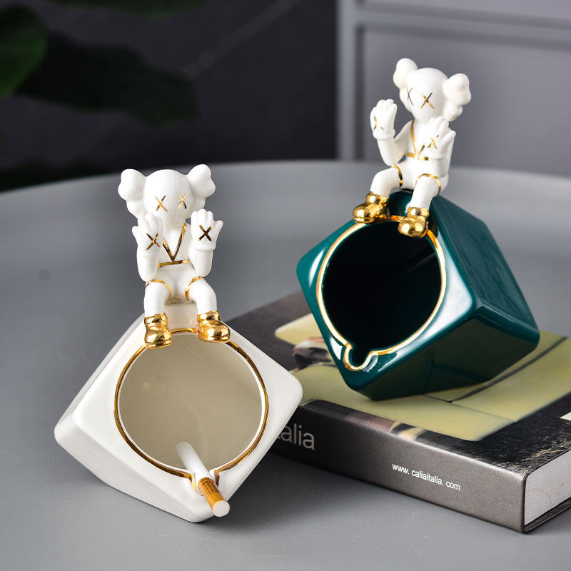 Tobacco Ashtray Creative Personality Genguan Anti Fly Ash Home Living Room Decoration Ceramics Nordic Cartoon Cute Pendulum table