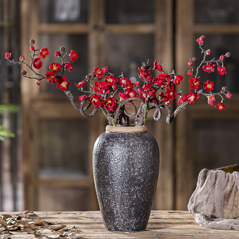 Black ceramic vase flower arranging flowers water raise the table sitting room adornment creative clay coarse pottery China restoring ancient ways