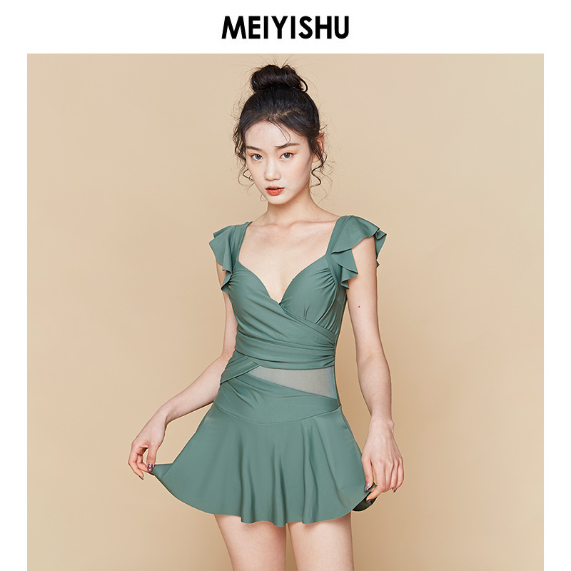 Hot spring fairy sexy conservative student small chest Korean ins swimsuit female summer 2023 new fashion to cover belly and look thin