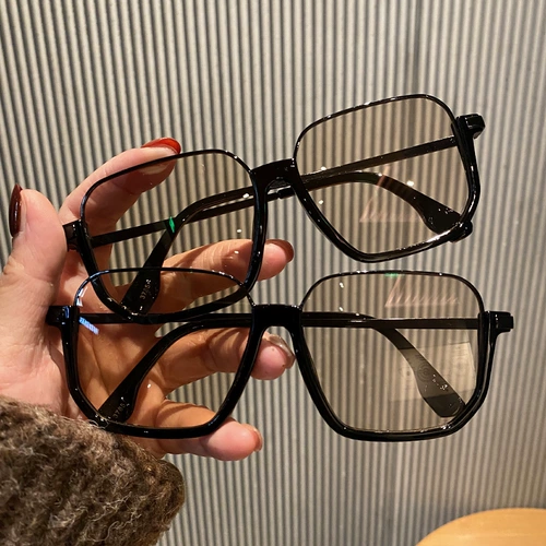 Британская вишня Koko Black Black Tea Color Squart