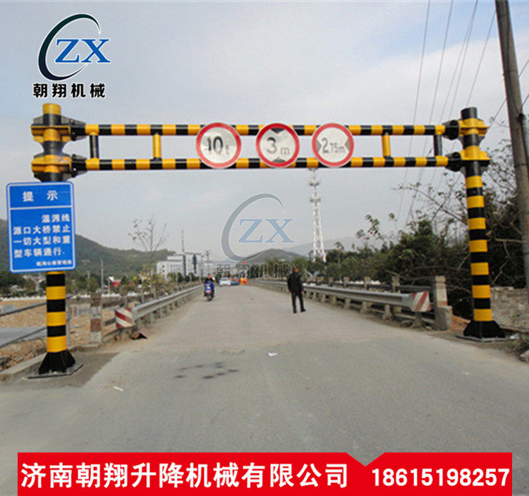 Road height limit pole Henan lifting height limit pole highway height limit pole hot-dip galvanized gantry Bridge hole anti-collision frame