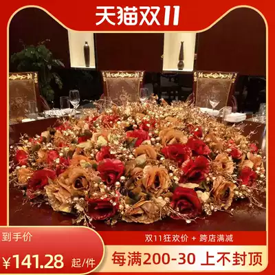 European-style hotel dining room large round table flower turntable simulation flower arrangement desktop fake flower arrangement decoration ornaments