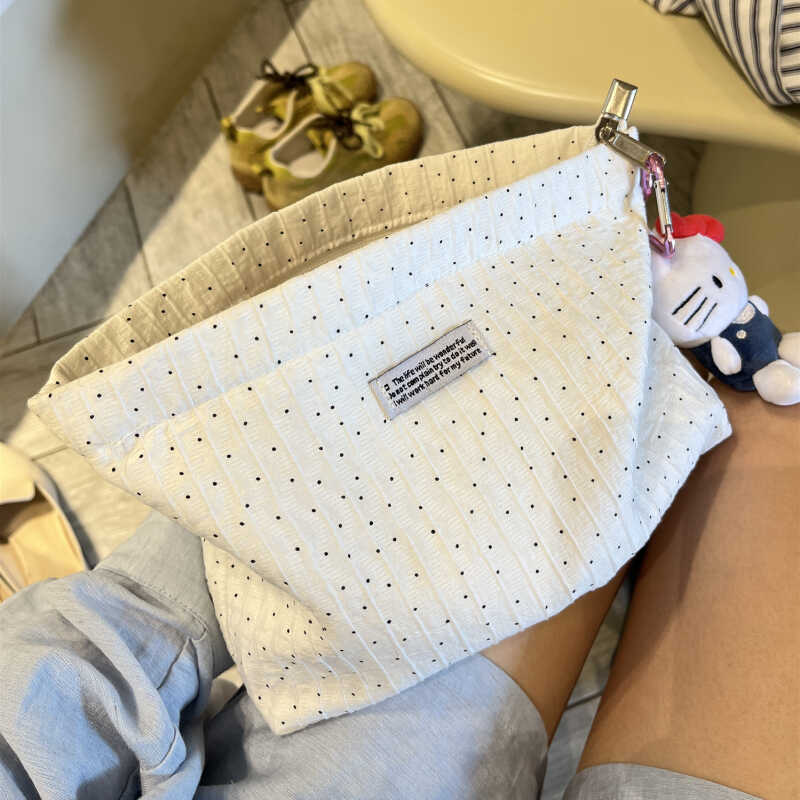 Ins Simple and High-End Makeup Bag, Cosmetic Storage Bag, Textured Large-Capacity Portable Toiletry Inner Bag Ins Simple and High-End Makeup Bag, Cosmetic Storage Bag, Textured Large-Capacity Portable Toiletry Inner Bag