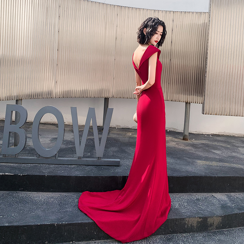 Toast dress bride wine red 2022 wedding V-neck fishtail evening dress female choir trailing host slim