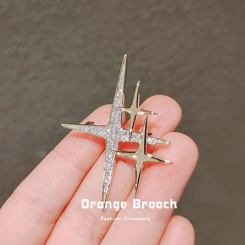 New summer personalized star brooch, high-end safety pin, star pattern, cross pattern, anti-exposure suit corsage accessory for women.