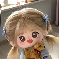 Сладкие голые детские жареные волосы (без одежды)