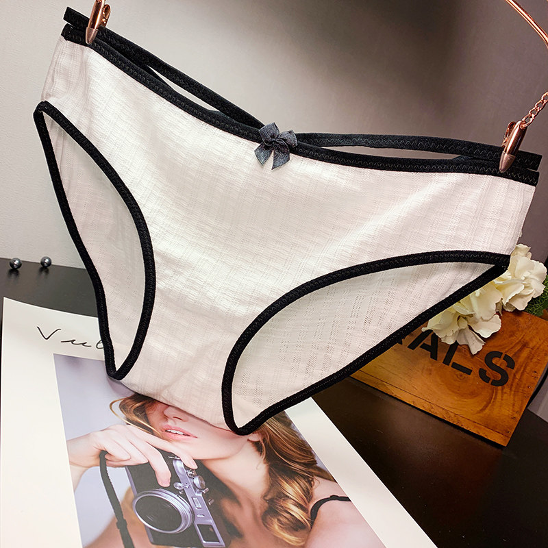 EMWZ women's underwear Japanese mid-low waist pure cotton breathable girl student triangle underwear two-color