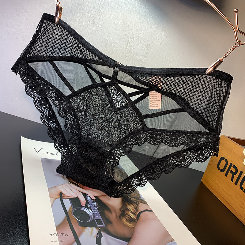 Lace edge panties feminine retro hollow transparent temptation black large size mesh mid-low waist bag hip briefs
