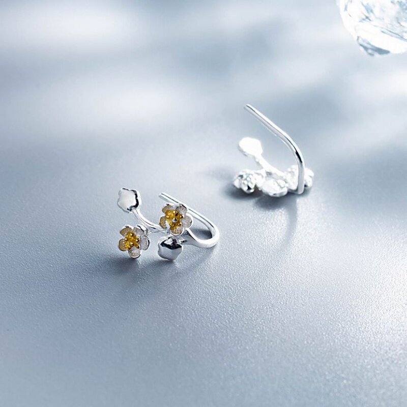 Plum Blossom Ear Hung Silver Needle Earrings Woman and Japan Fresh Art Plum Blossom Ear Pendant with Ear Decoration Anti-Allergy