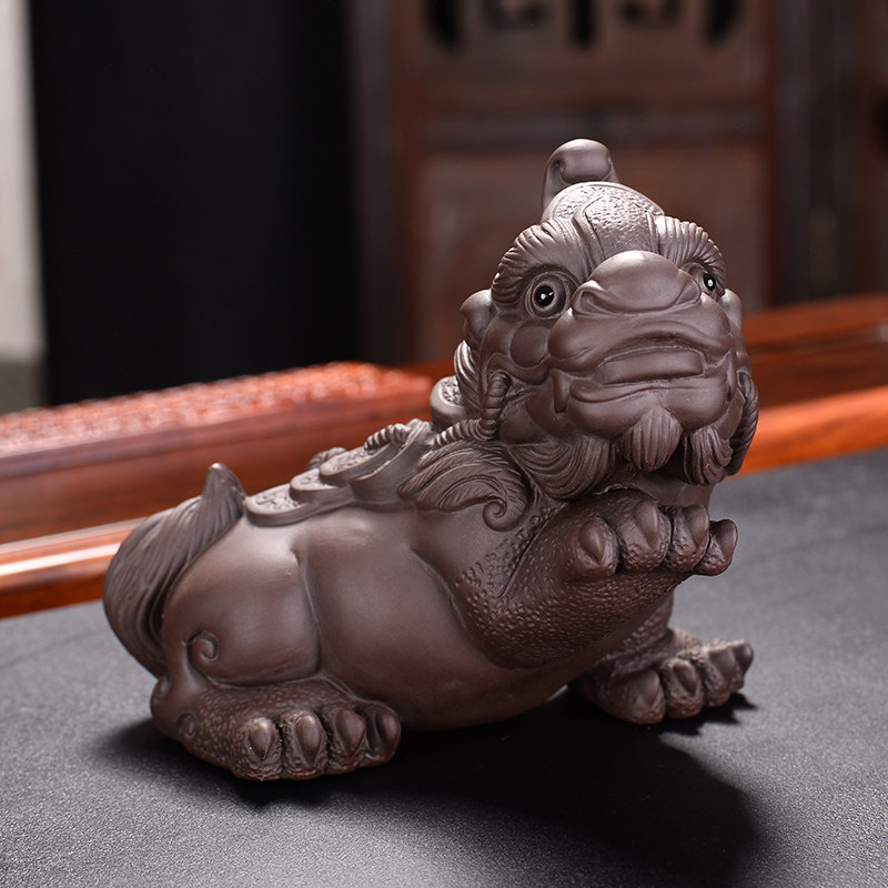Hidden tea edge purple sand tea pet lucky fortune Pixiu personality creative kung fu tea set accessories decoration can be raised tea table decoration