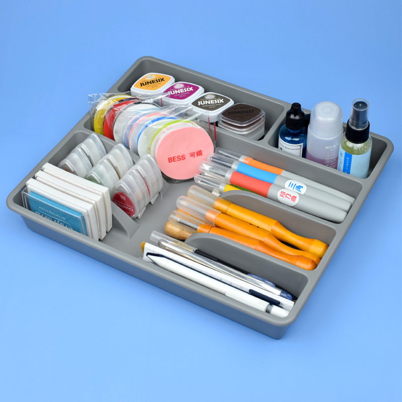 Collection of boxes Transparent plastic empty boxes Simple stationery boxes Rubber chapter handledger stationery storage with a grid collection box printing