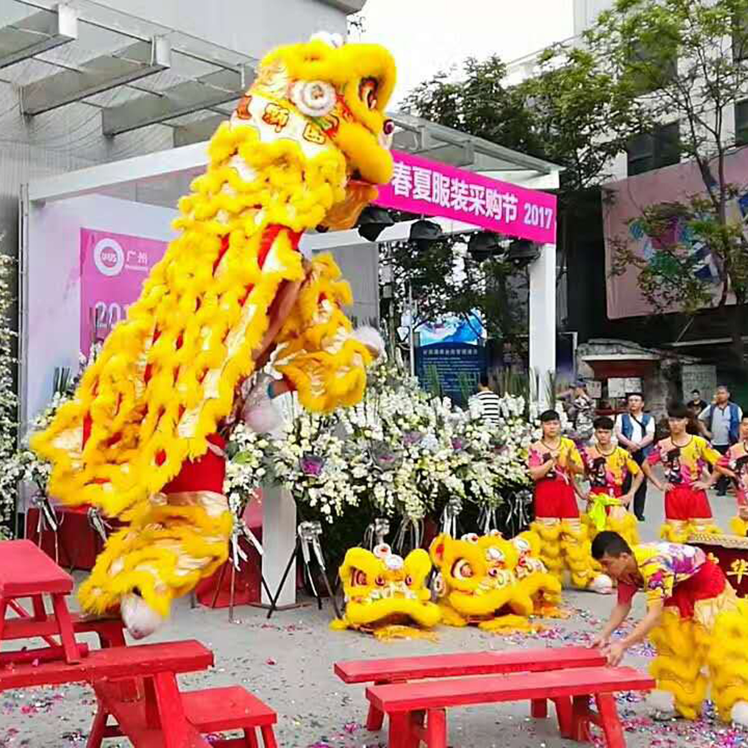 Guangzhou Dance Lion Performance Shenzhen Celebration Gong Drum Event Lion Dance Lion Opening Ceremony Party Pendulum with Authentic South Lion-Taobao