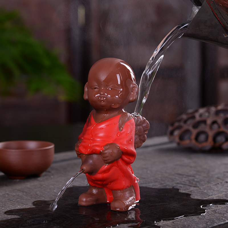 Shou Amoy people change color tea pet ornaments boutique can raise personality tea fun Water spray urine child little Monk tea play tea accessories