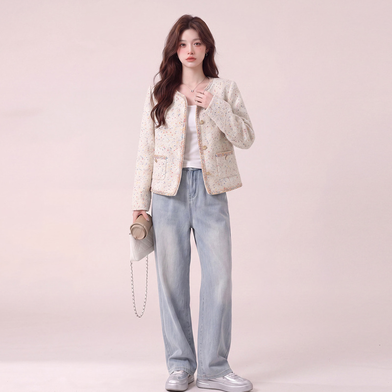 Off-White Light Luxury Tweed Short Jacket for Women, 2026 Early Autumn New Style, High-End Elegant Round Neck Top
