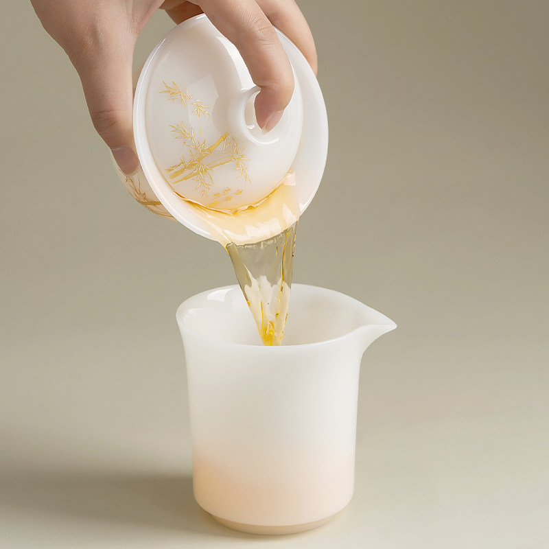 Jade Ice Porcelain Three-Piece Gaiwan Set, Non-Hot Tea Bowl with Lid, Single High-End Home Use Kung Fu Tea Set