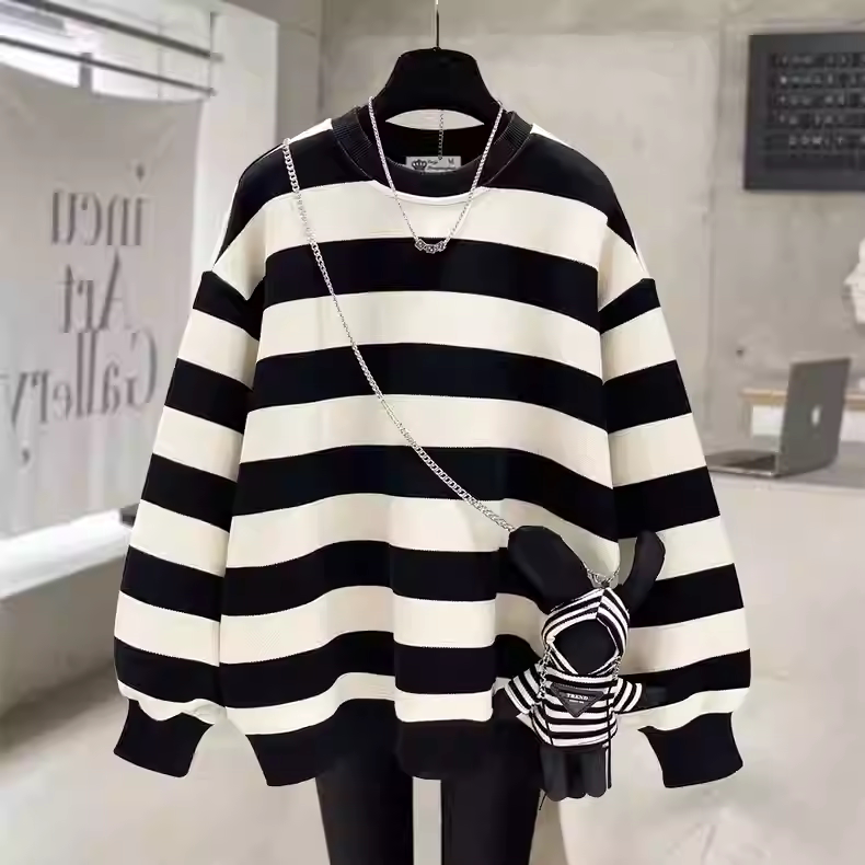 Black and White Striped Sweatshirt for Women, Loose Fit, Fleece-Lined, 2026 Autumn and Winter New Style, European Design, Oversized, Mid-Length Top, Trendy