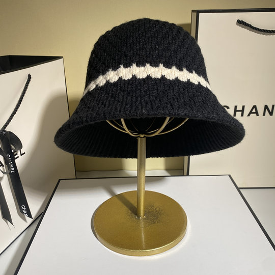 Trendy Women's Autumn and Winter Color-Blocked Knitted Bucket Hat, Korean Style Versatile Foldable Woolen Hat