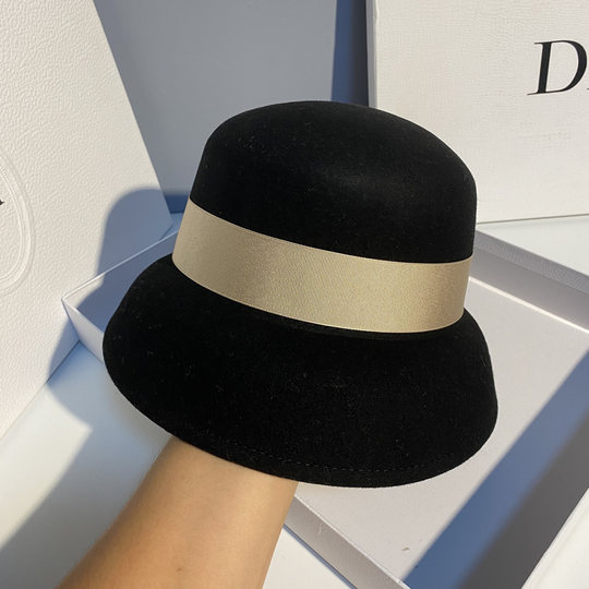 French Retro Hepburn Style Autumn and Winter Women's Woolen Hat, Internet Celebrity Style, Cloche Hat, Elegant Bucket Hat